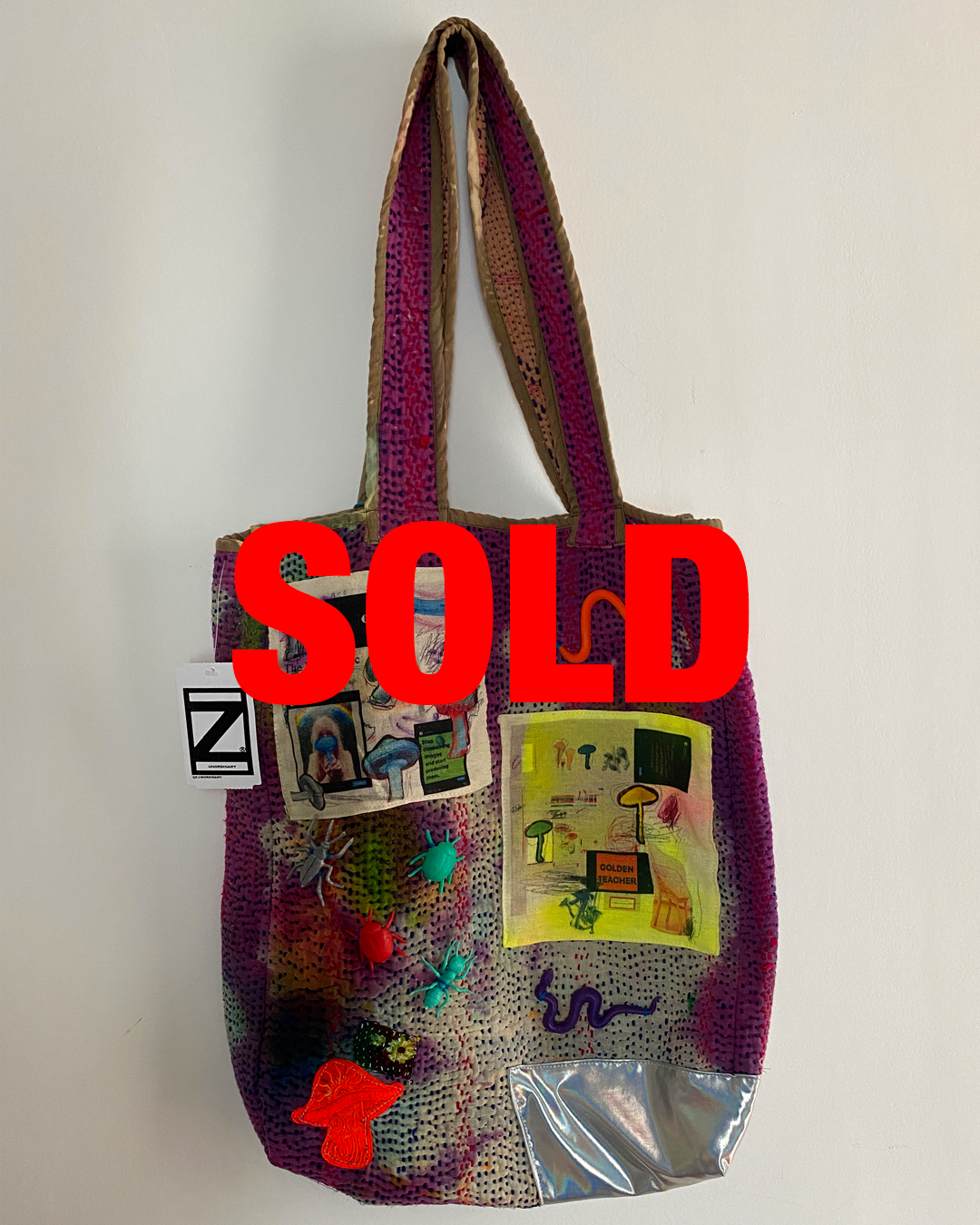 Violet Unique Oso Parado Tote Bag