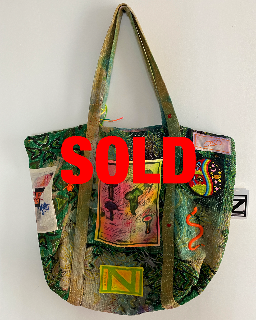 Green Unique Oso Parado Tote Bag