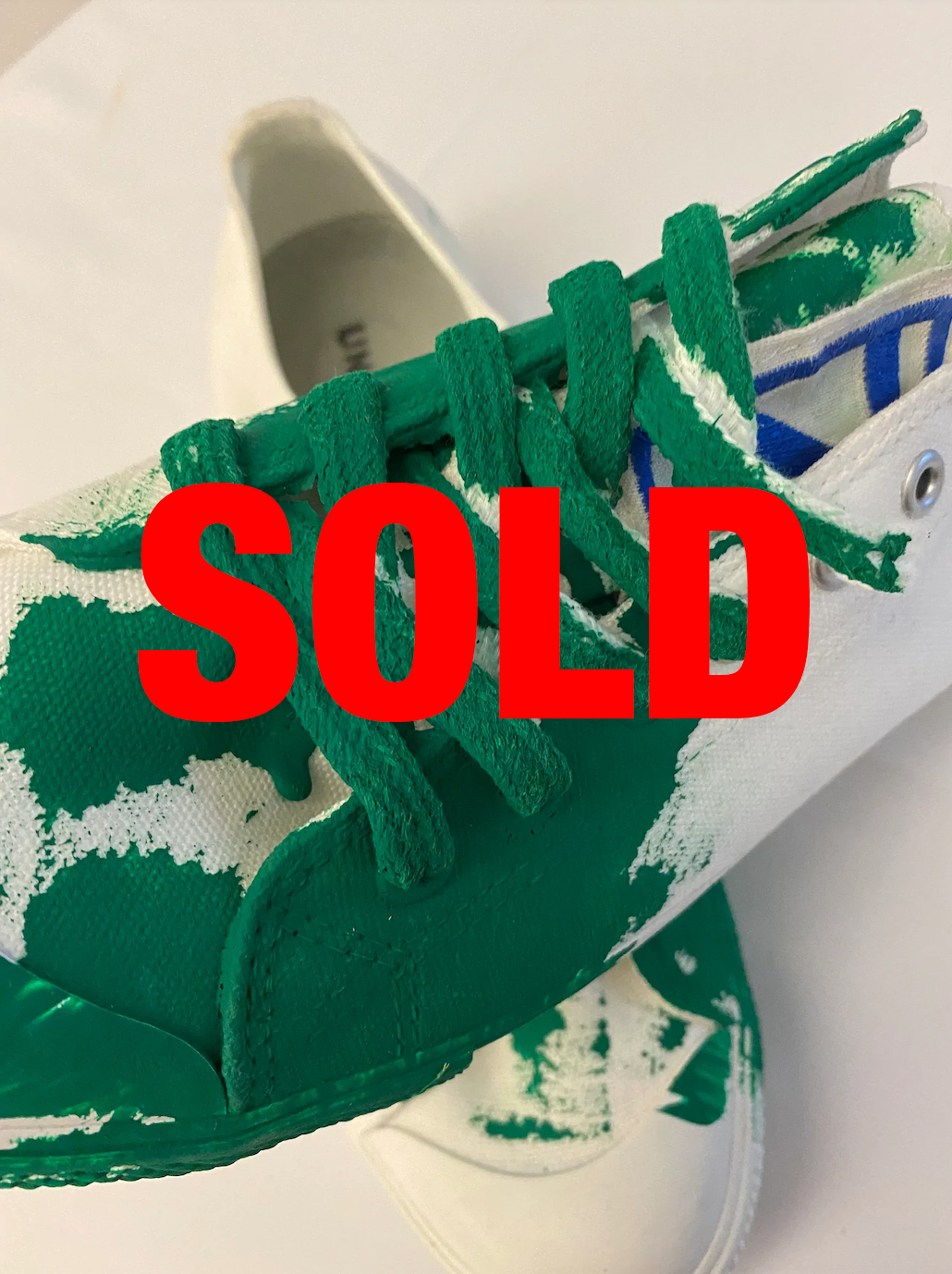 INTERVENED WHITE SNEAKERS X ALDO CHAPARRO