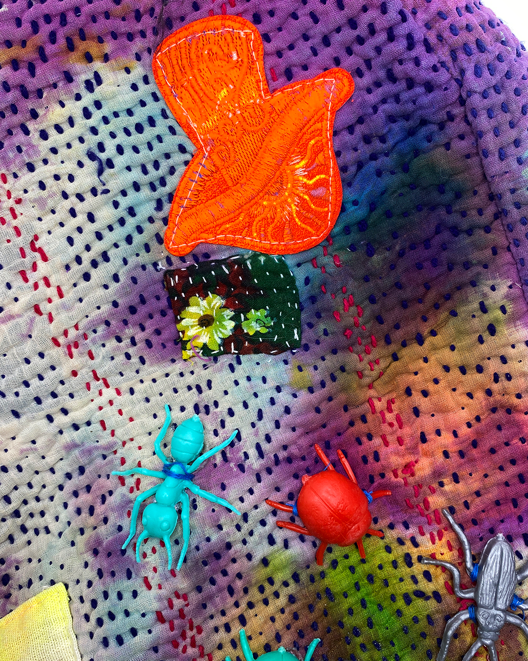 Violet Unique Oso Parado Tote Bag