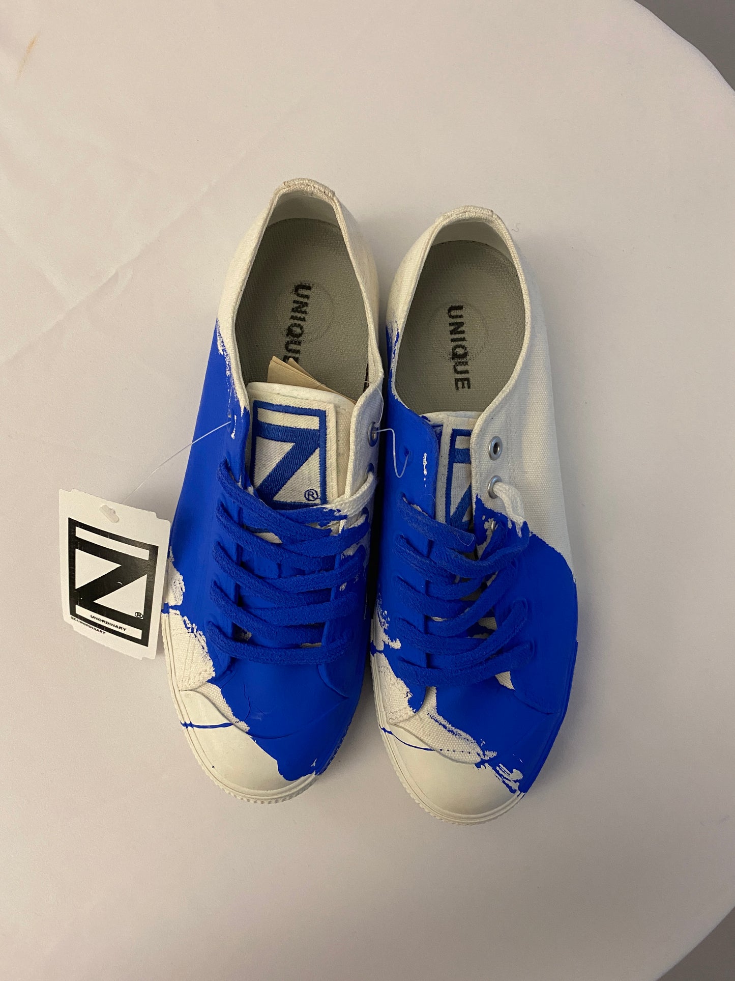 INTERVENED WHITE SNEAKERS X ALDO CHAPARRO