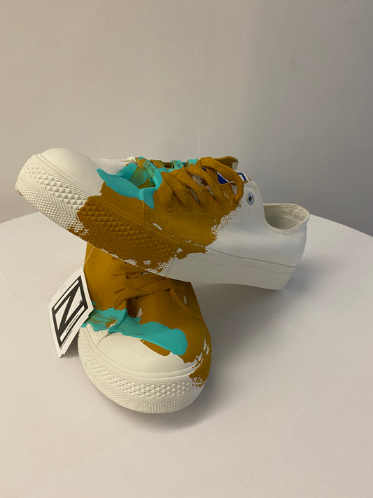 INTERVENED WHITE SNEAKERS X ALDO CHAPARRO